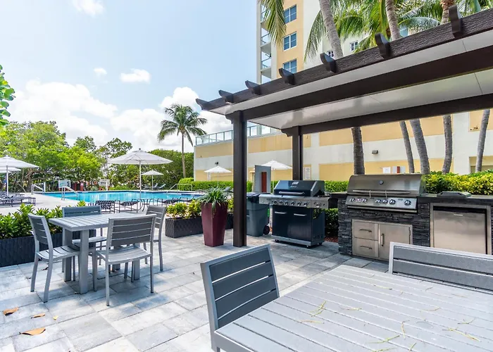 Golden Bay 303